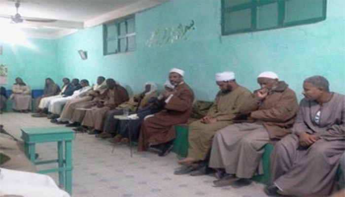 "الحرية والعدالة" بأسوان يلتقي أهالي النوبة لحل مشاكلهم