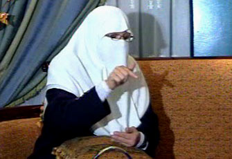 زوجة الشهيد الرنتيسي: الصهيونية تسعى لعرقلة المشروع الإسلامي