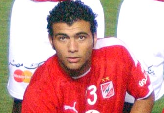 عماد متعب ينفي وجود أزمة مع حسام البدري