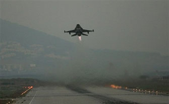 الطيران الصهيوني يبدأ العام الجديد بخرق الأجواء اللبنانية