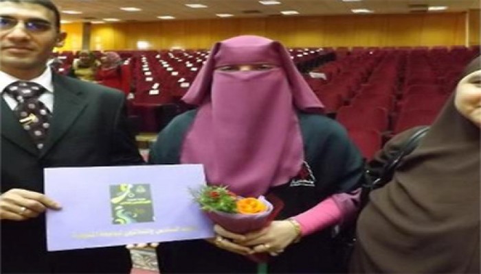 الزميل وجيه عاشور يهنئ الأخ عماد محمود لتفوق كريمته