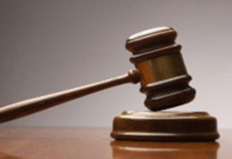 التحقيق مع منال عمر بتهمة إهانة الرئيس