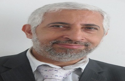 أنا معك.. شعر د. علاء حسني المزين