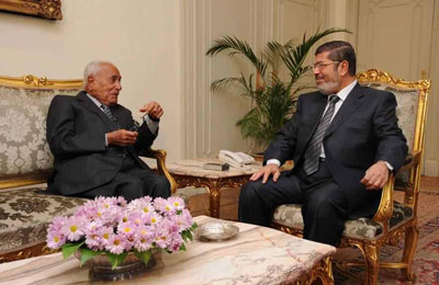 الرئيس مرسي يستقبل حسنين هيكل