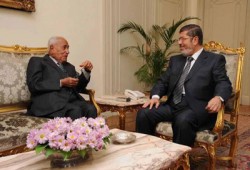 الرئيس مرسي يستقبل حسنين هيكل