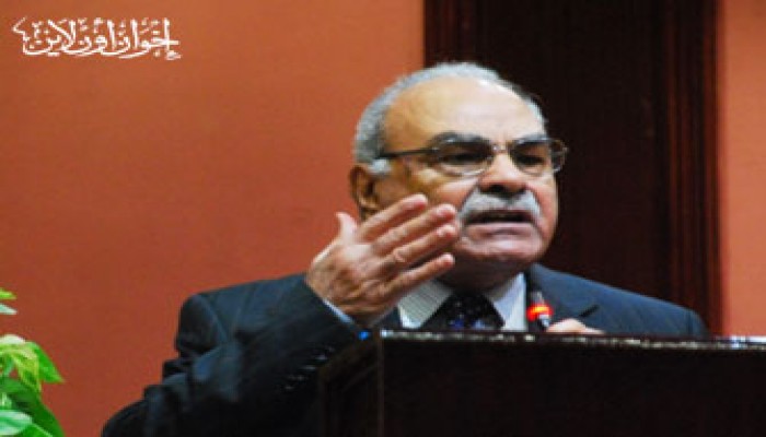 د. عمارة: هناك أياد خارجية تسعى لإفشال الدستور الجديد