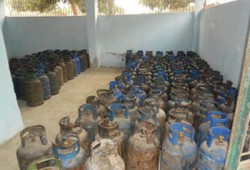 "الحرية والعدالة" بالمنيا: أسهمنا في توزيع 140 ألف أسطوانة بوتاجاز