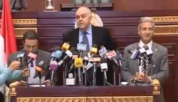 دراج: إجراءات قانونية ضد مروجي النسخ المزيفة للدستور