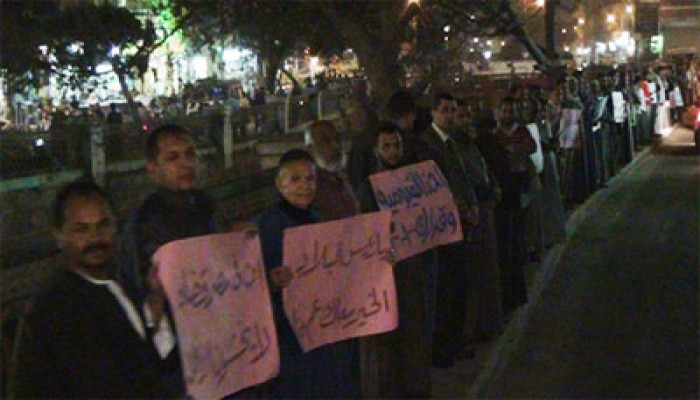 3 سلاسل بشرية بالفيوم تأييدًا للإعلان الدستوري