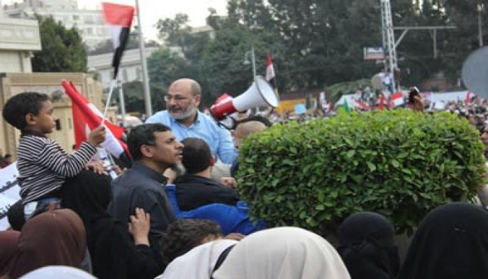 مسيرة يتقدمها صفوت حجازي تصل "الاتحادية"