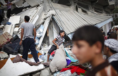 "الأونروا" تفتح مدارسها كملاجئ للأسر التي فقدت منازلها في غزة