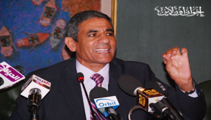 محمد عبد العليم داوود يحضر التأسيسية بالرغم من انسحاب "الوفد"