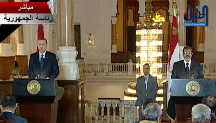 الرئيس مرسي: الوضع في غزة وسوريا تصدر مباحثاتي مع أردوغان
