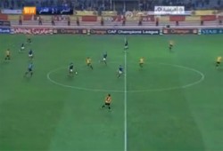 الأهلي يتقدم على الترجي بهدف لجدو في الشوط الأول