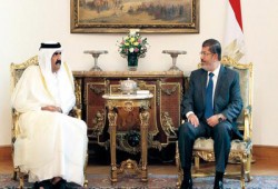 أمير قطر يصل القاهرة للقاء الرئيس مرسي