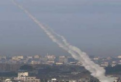 الشرطة الصهيونية: غزة أطلقت 14 صاروخًا في ساعة واحدة على الجنوب