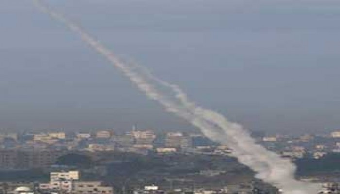 الشرطة الصهيونية: غزة أطلقت 14 صاروخًا في ساعة واحدة على الجنوب