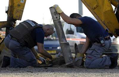 العدو يقر بصاروخ "القدس" ويتكتم على قصف موقع مهم بتل أبيب