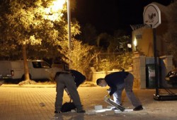 5 أجنحة فلسطينية مسلحة تعلن قصف مواقع صهيونية