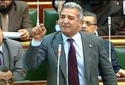 عبد المجيد محمود يهدد من يطالبون بالتحقيق في تستره على الفساد