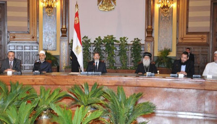 الرئيس مرسي يلتقي وفدي رجال الدعوة الإسلامية والكنائس المصرية
