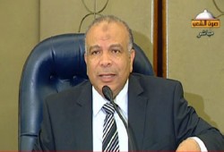 الدكتور الكتاتني يؤجل سفره إلى السعودية بسبب تأخُّر الطائرة