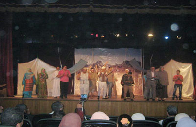 "كفر الأخضر" مسرحية فنية على مسرح قصر ثقافة الزقازيق