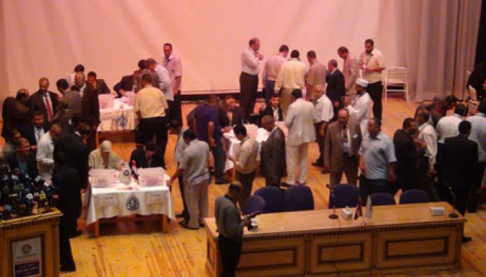 انتهاء التصويت بانتخابات رئيس "الحرية والعدالة" وبدء الفرز