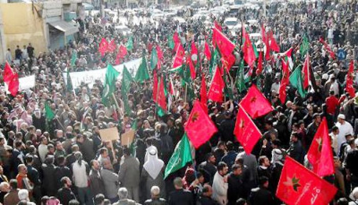 مسيرات بالأردن تطالب بحكومة إنقاذ وطني وقانون انتخاب توافقي