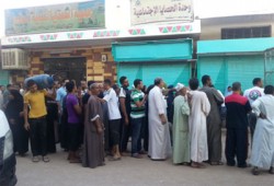 "الحرية والعدالة" يوزع 5400 أسطوانة بوتاجاز بأسوان