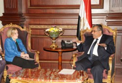 د. أحمد فهمي للسفيرة الأمريكية: لا نتدخل في أعمال القومي لحقوق الإنسان