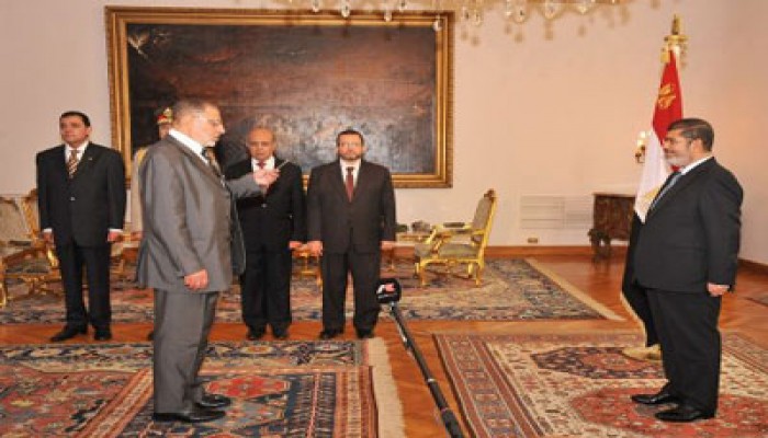 نائب محافظ القاهرة يؤدي اليمين أمام الرئيس مرسي