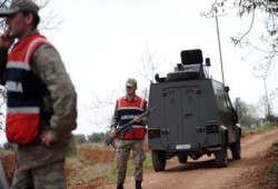 حشود عسكرية تركية مستمرة على الحدود مع سوريا