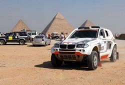 وزير السياحة يطلق إشارة البدء لسباق رالي الفراعنة الثلاثين