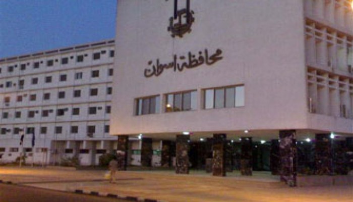 المحامون يرفضون تقليص عدد الدوائر القضائية بأسوان