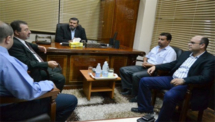 القنصل الفلسطيني يزور "الحرية والعدالة" بالإسكندرية لدعم المصالحة