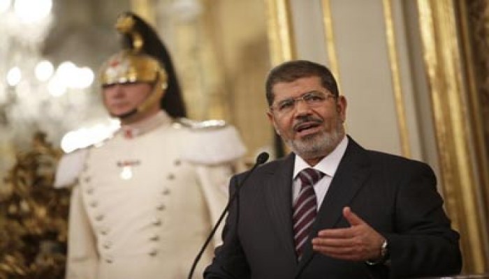 الرئيس مرسي يؤدي صلاة الجمعة في المركز الإسلامي بروما