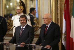 قمة مصرية إيطالية بين الرئيسين مرسي ونابوليتانو