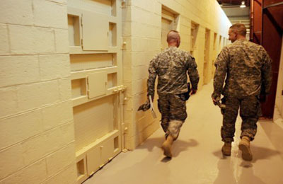 الجيش الأمريكي يسلم إدارة سجن "باجرام" للسلطات الأفغانية
