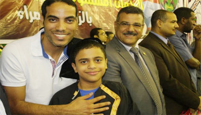 لاعبو كرة القدم يشاركون "الحرية والعدالة" بحفل تكريم المتفوقين