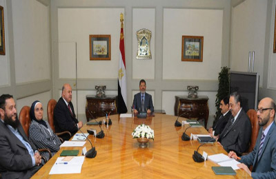 مرسي يلتقي الفريق الرئاسي لأول مرة منذ تشكيله