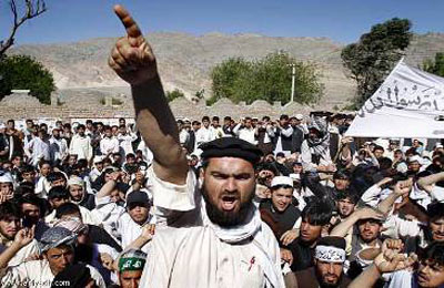 أمريكا تكتفي بعقوبة إدارية للجنود المتورطين بحرق المصحف!!