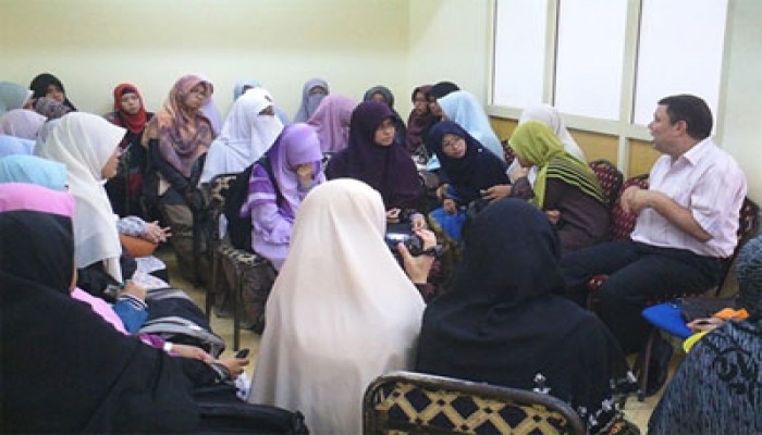 وفد ماليزي إندونيسي يزور الحرية والعدالة بالإسماعيلية