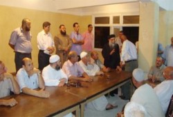 بالصور.. الحرية والعدالة ينهي فتنة بين المسيحيين والمسلمين بأبو حمص