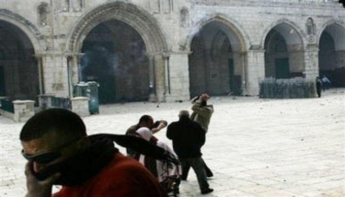 التشريعي الفلسطيني يطالب جميع البرلمانات بالتحرك لوقف الاعتداء على الأقصى