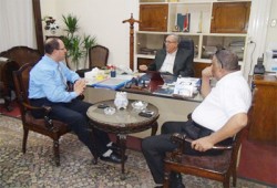 "الحرية والعدالة" يواصل بحث مشاكل المستشفيات والكهرباء بالإسكندرية