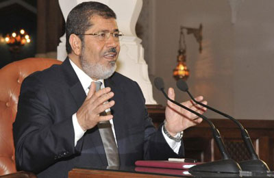 الرئيس مرسي يحث شعب مصر على التكاتف لتحقيق مبادرة وطن نظيف