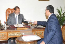 الرئيس يوافق على مطالب نقيب الصحفيين بزيادة البدل والمعاش