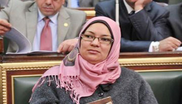 نائبة الوفد المفصولة: عودة البرلمان قرار وطني والحزب تعسف معي