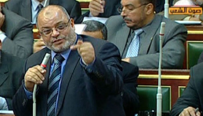 حسين إبراهيم: مرجعية "الأزهر" تنهي الخلاف حول المادة الثانية